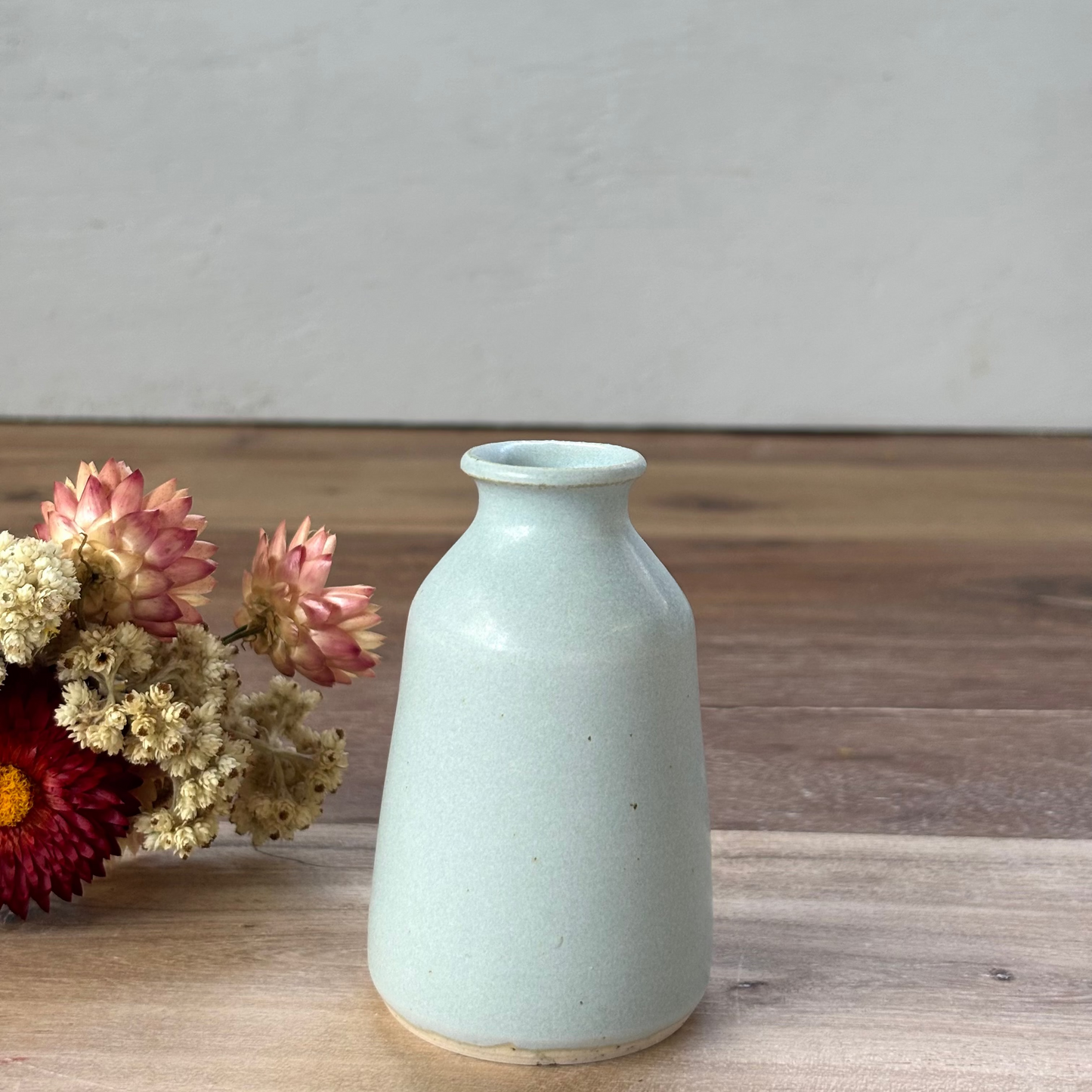 Ink Pot Vase & flowers - Morning Sky