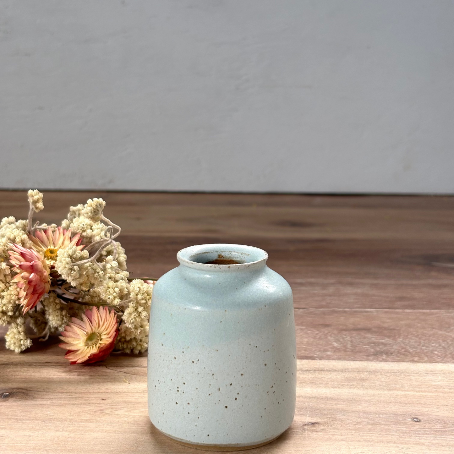 Ink Pot Vase & flowers - Speckled sky