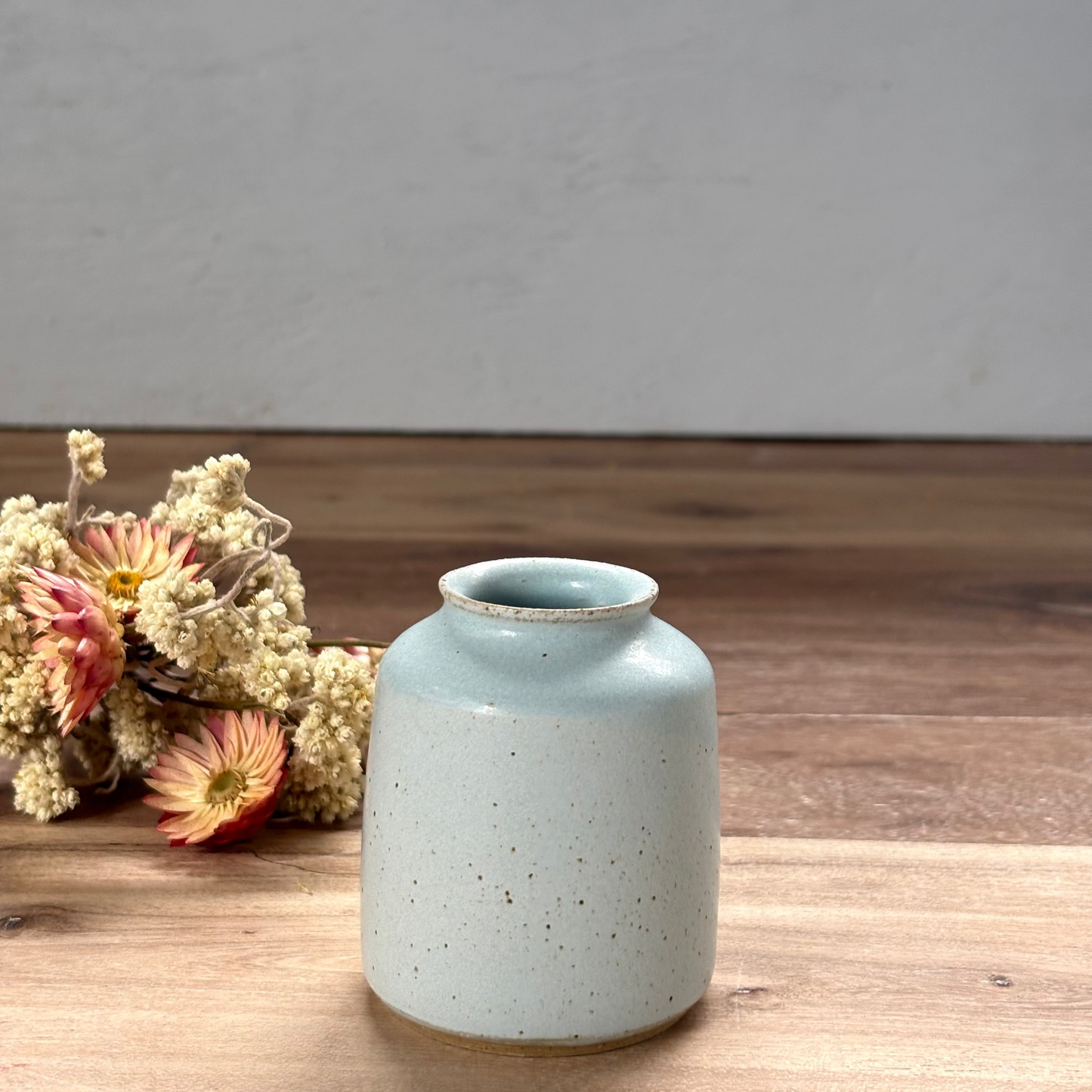 Ink Pot Vase & flowers - Speckled sky