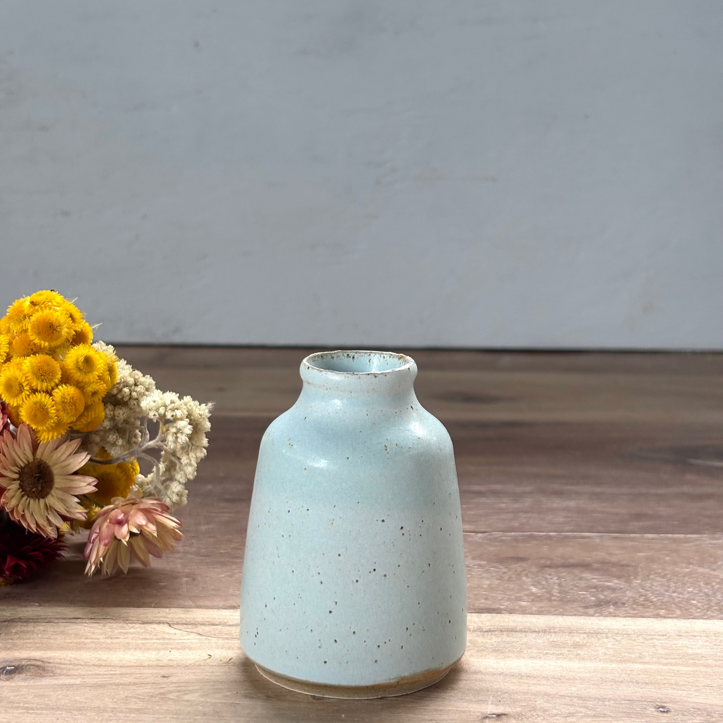 Ink Pot Vase & flowers - Soft Blue