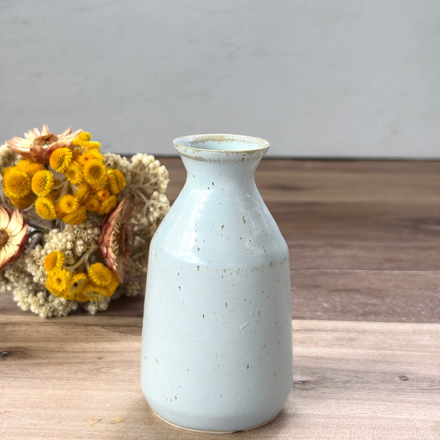 Ink Pot Vase & flowers - Linen